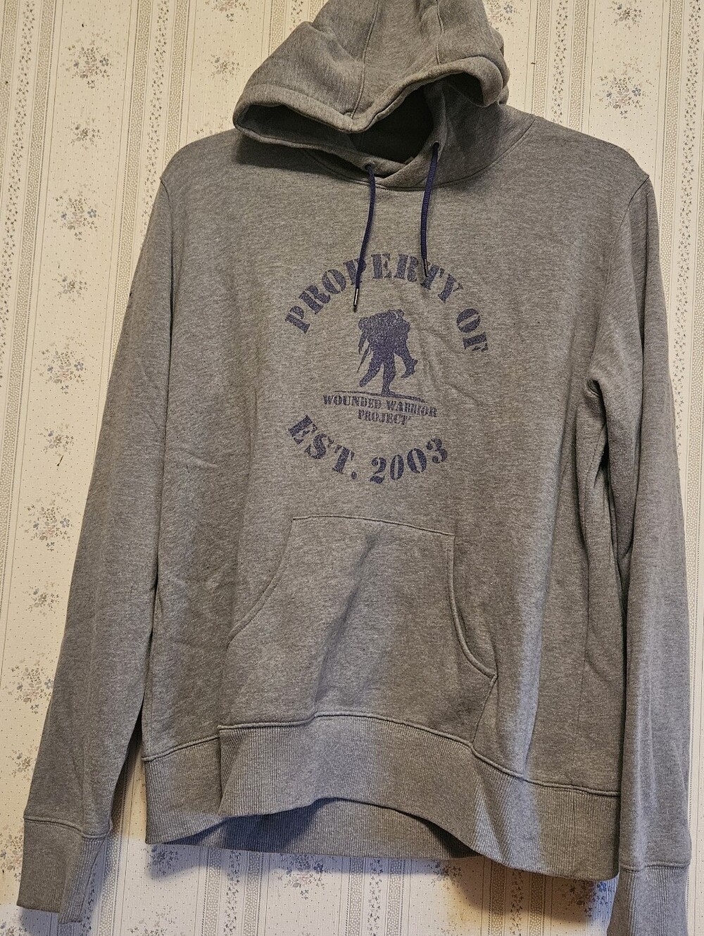 XL Under Armour Sweatshirt